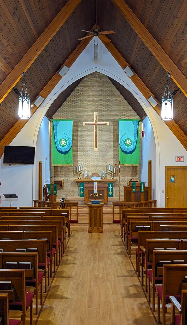 Monona church interior